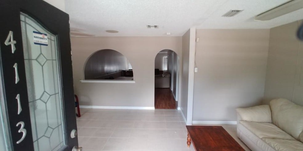 4113 Neptune Rd, Saint Cloud, FL à louer - Photo intérieure - Image 2 de 20