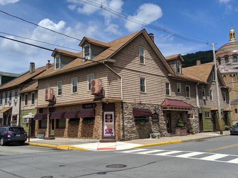 402 Chestnut St, Johnstown, PA à vendre - Photo principale - Image 1 de 1