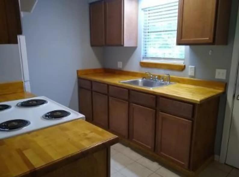 1865 Florida Dr, Seabrook, TX for sale - Building Photo - Image 3 of 9