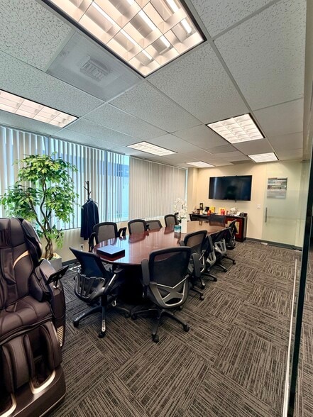 4725 Mercury St, San Diego, CA for lease - Building Photo - Image 2 of 11