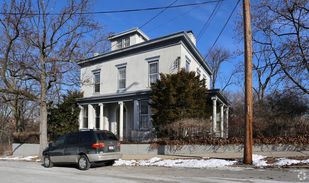 106 Wellington Pl, Cincinnati, OH à louer - Photo du bâtiment - Image 1 de 15
