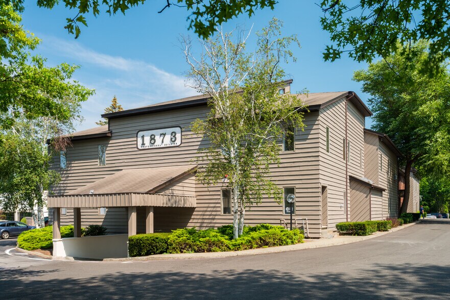 1873 Western Ave, Albany, NY à louer - Photo du bâtiment - Image 2 de 6