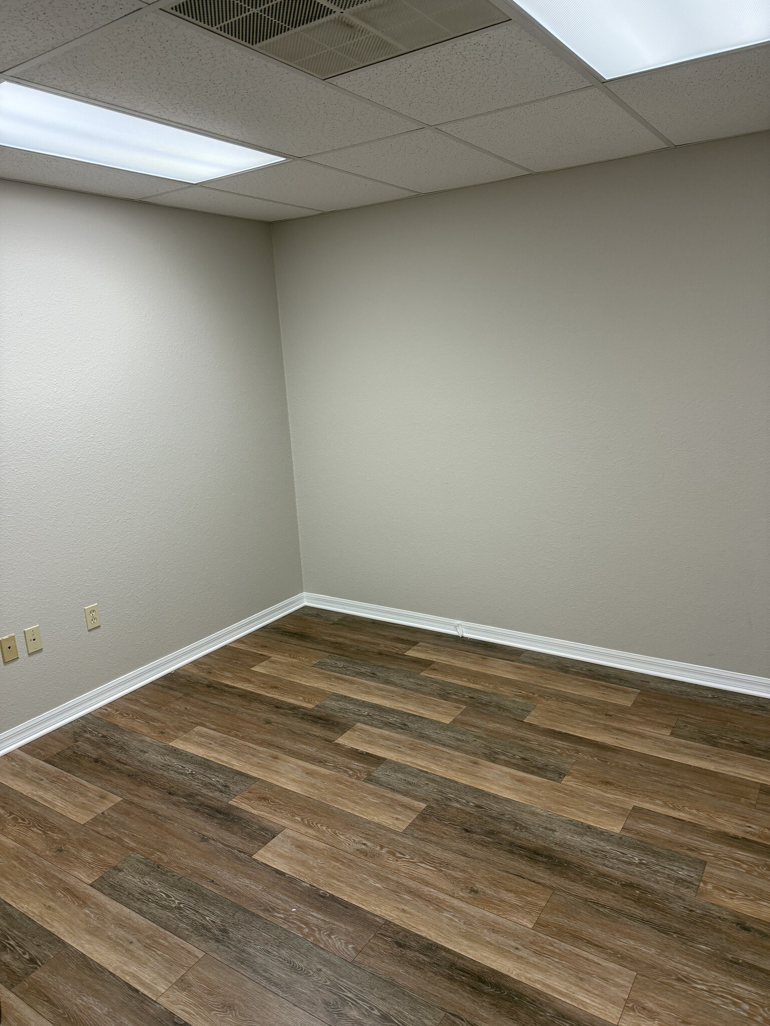 5304 S Florida Ave, Lakeland, FL à louer Photo intérieure- Image 1 de 2