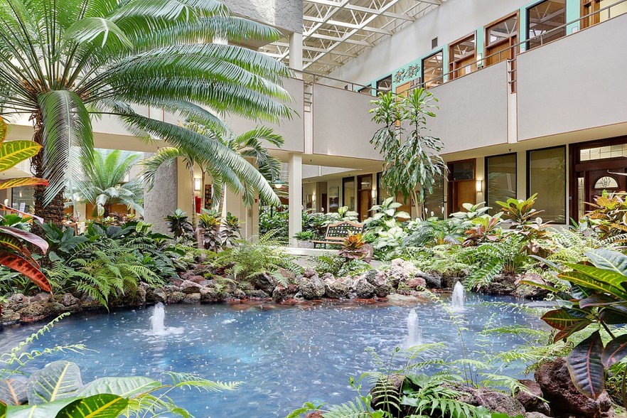 824 Elmwood Park Blvd, New Orleans, LA for lease - Lobby - Image 3 of 34