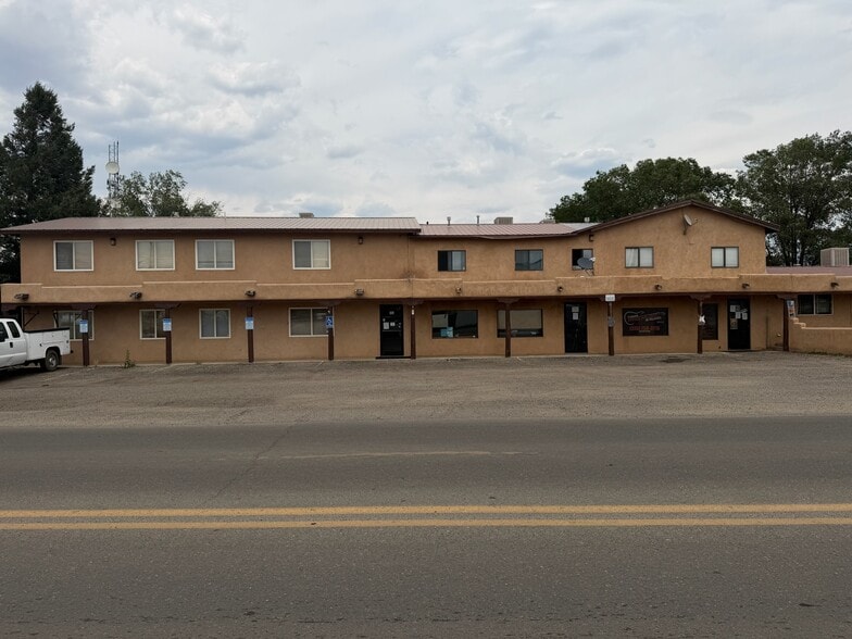 125 Camino de la Merced, Taos, NM à louer - Photo principale - Image 1 de 7