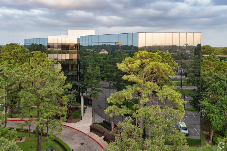 14550 Torrey Chase Blvd, Houston, TX à louer - Photo du bâtiment - Image 1 de 9