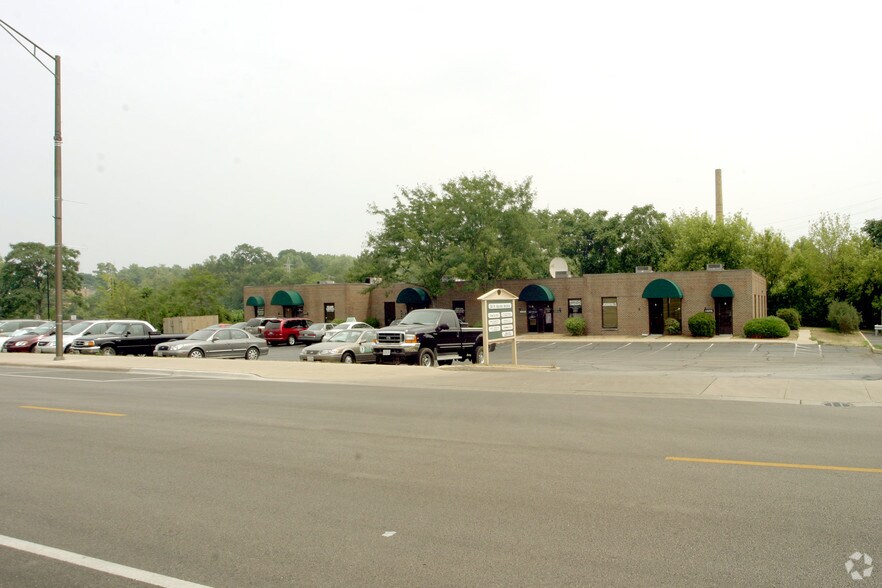 34 N Island Ave, Batavia, IL à louer - Photo du bâtiment - Image 2 de 14