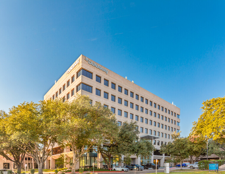 550 Bailey Ave, Fort Worth, TX for lease - Building Photo - Image 1 of 19