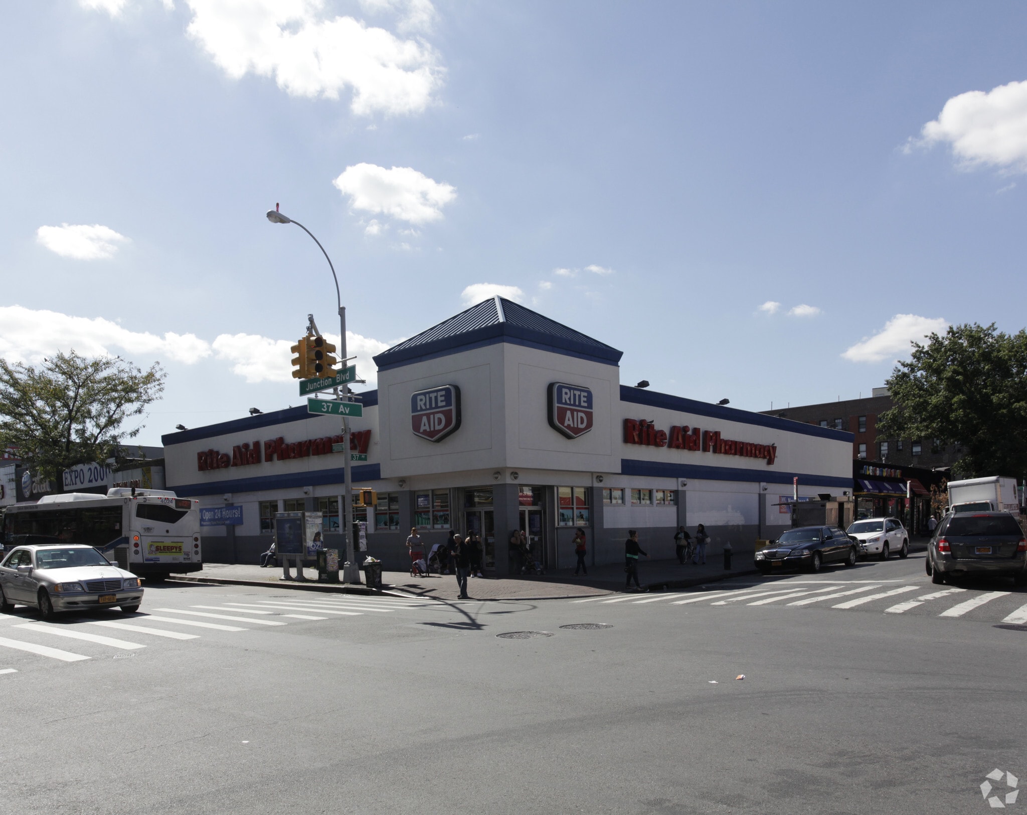 3702-3706 Junction Blvd, Corona, NY for lease Building Photo- Image 1 of 3
