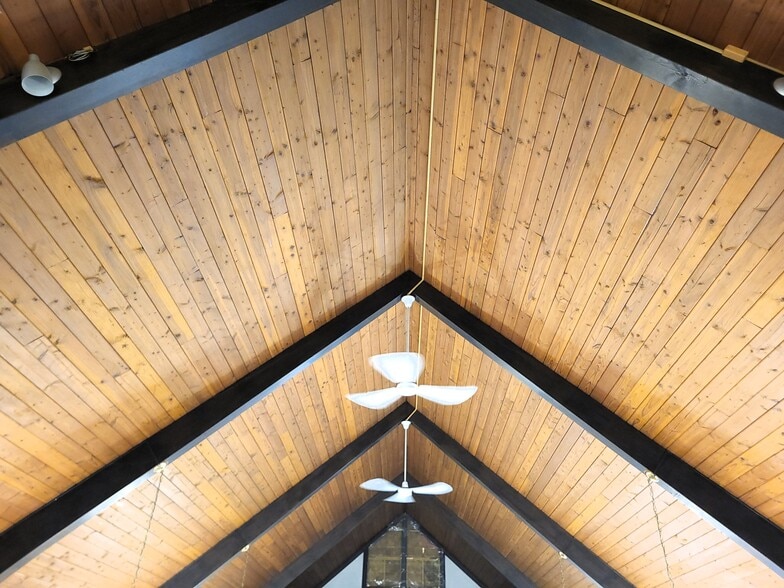 96 Lewiston Ave, Willimantic, CT for sale - Interior Photo - Image 3 of 22