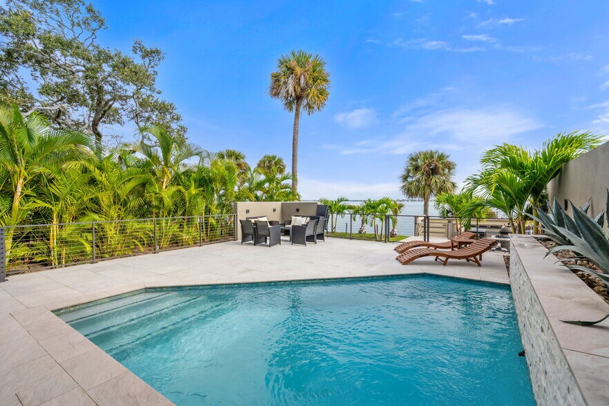 1807 Riverview Dr, Melbourne, FL for sale - Other - Image 3 of 8