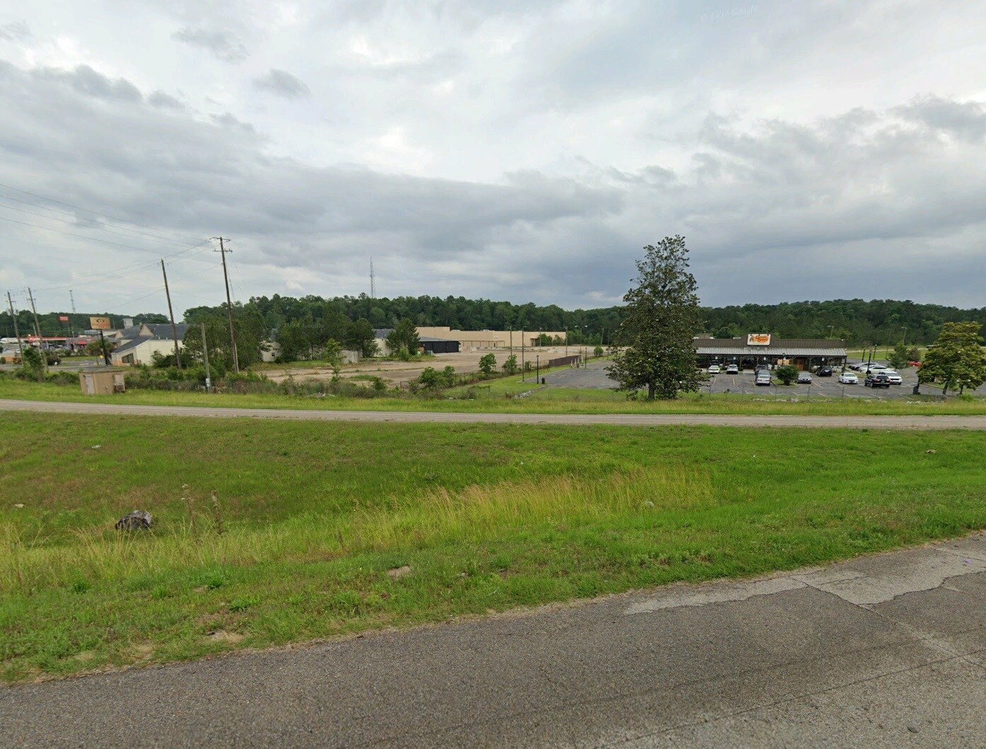 Campbell Loop & Broadacres Drive hwy, Hattiesburg, MS à louer Photo du bâtiment- Image 1 de 9