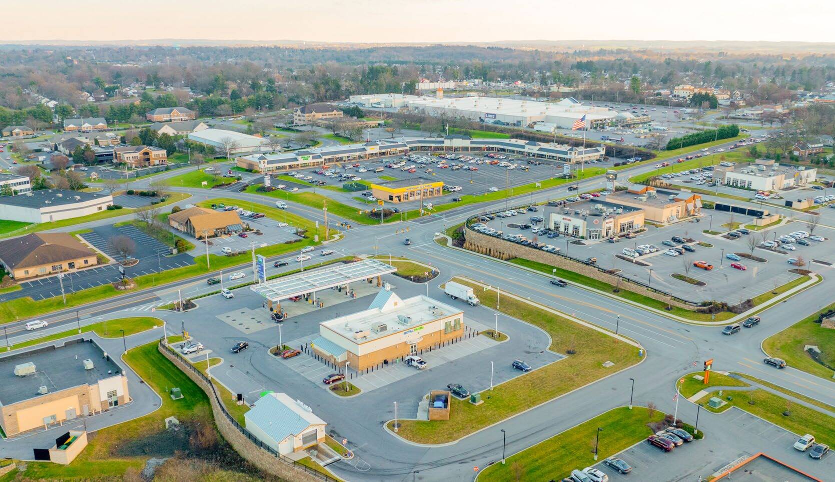 101-165 Rohrerstown Rd, Lancaster, PA à louer Photo du bâtiment- Image 1 de 2