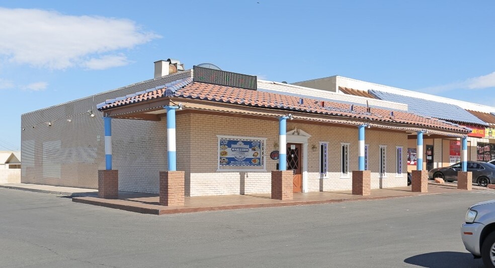 3342 S Sandhill Rd, Las Vegas, NV à louer - Photo du bâtiment - Image 2 de 4
