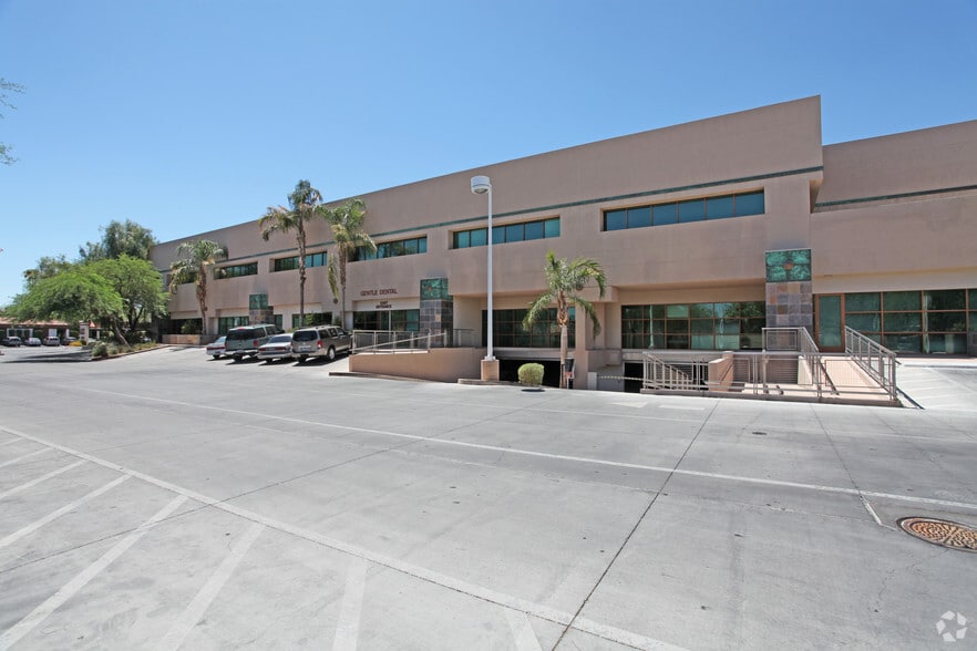 3016 W Charleston Blvd, Las Vegas, NV for lease - Building Photo - Image 3 of 8