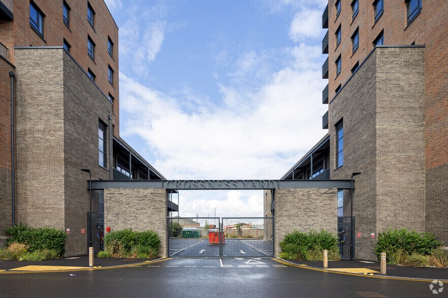 12 Crossness Yard, Barking à louer - Photo du bâtiment - Image 2 de 4