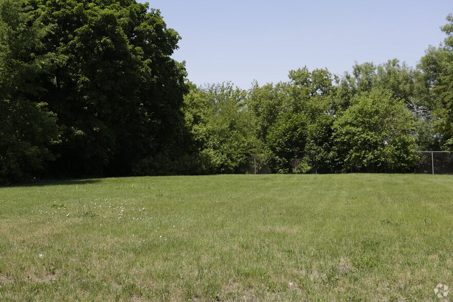 4718 Roosevelt Rd, Hillside, IL à vendre - Photo du bâtiment - Image 1 de 1