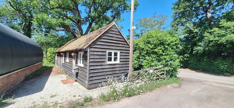 Castle Ln, West Grinstead for lease - Building Photo - Image 3 of 16