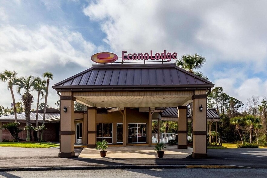 178 SW Florida Gateway Dr, Lake City, FL for sale - Building Photo - Image 2 of 17