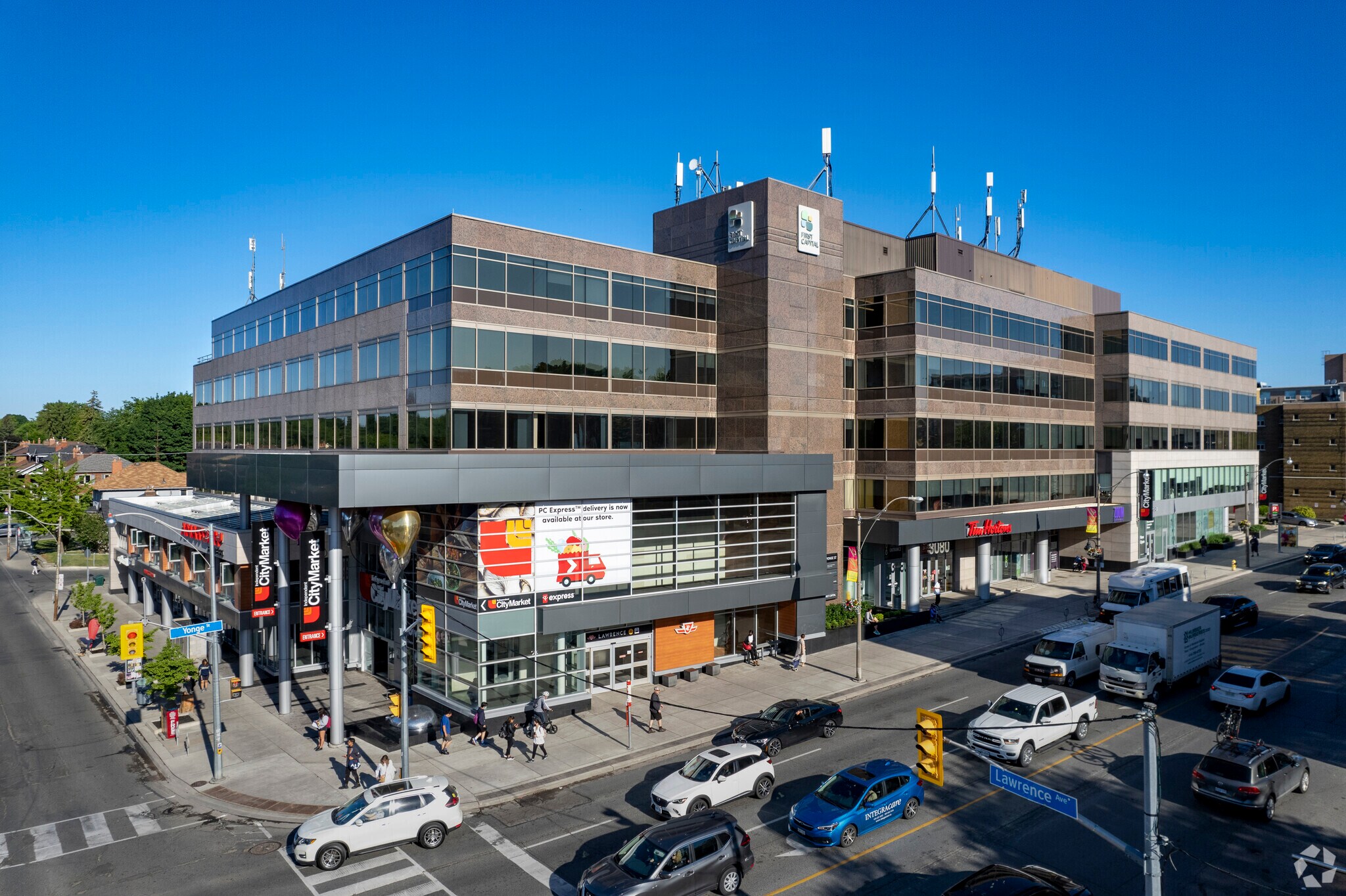3080 Yonge St, Toronto, ON à louer Photo du bâtiment- Image 1 de 20