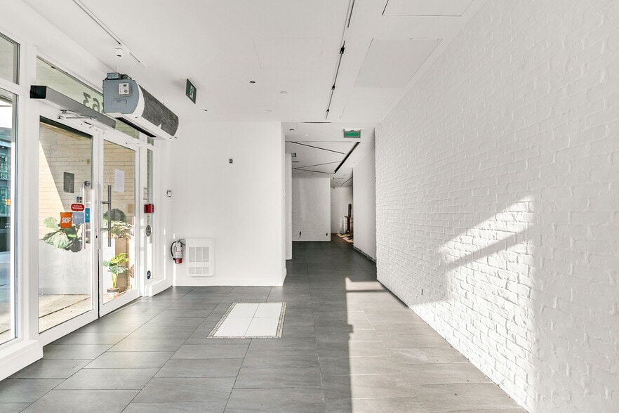 363 Bremner Blvd, Toronto, ON à louer - Photo du bâtiment - Image 2 de 7