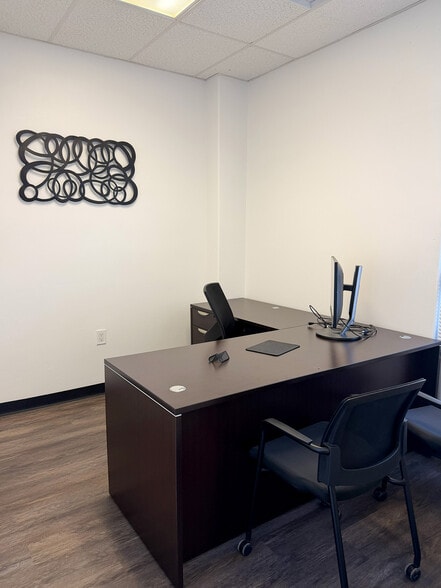6501 Eagle Rock Ave NE, Albuquerque, NM for lease - Building Photo - Image 3 of 6