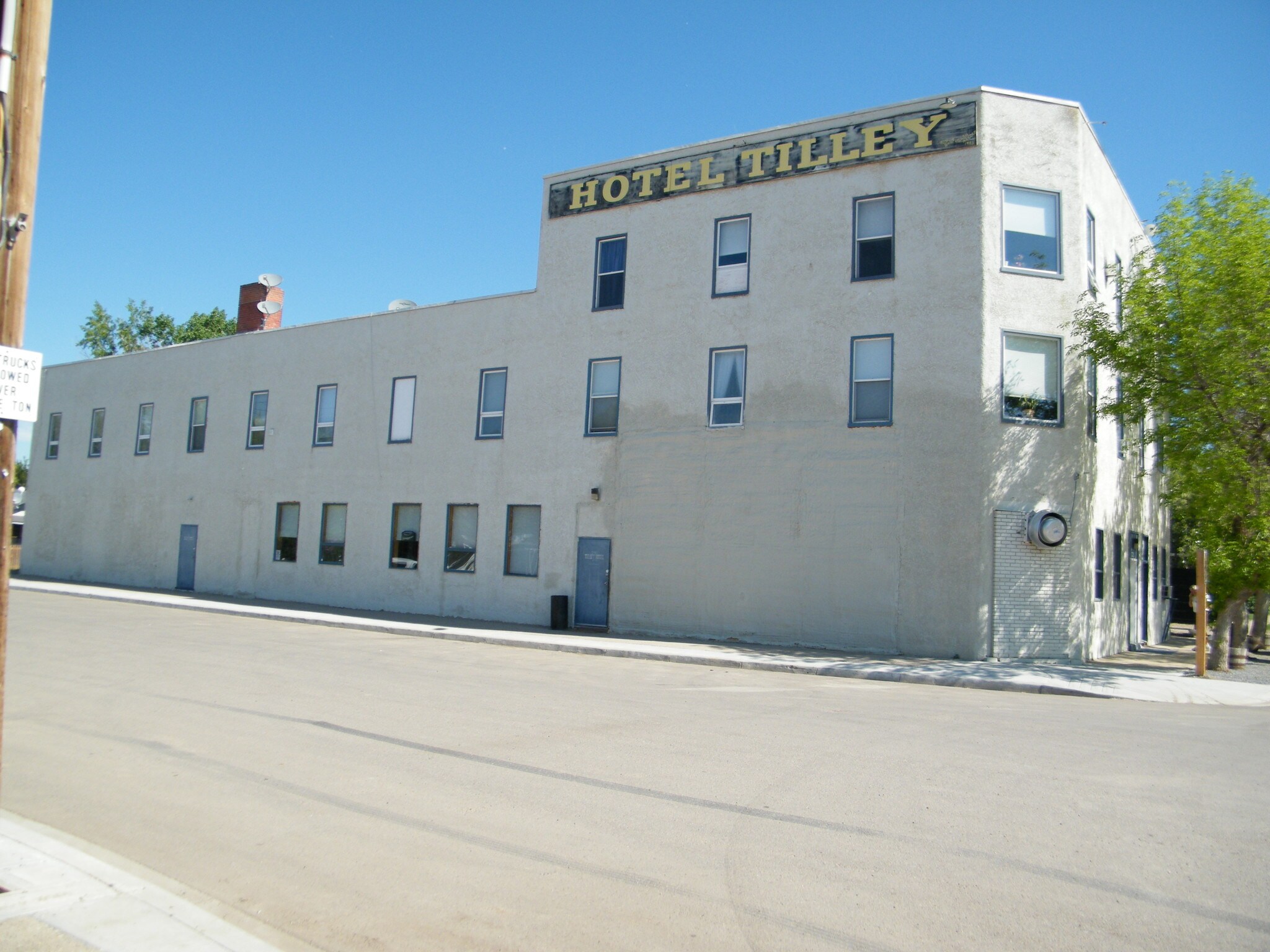 221 Centre St, Tilley, AB à vendre Photo du bâtiment- Image 1 de 1