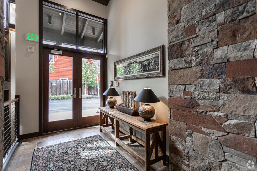 1492 Park Ave, Park City, UT à louer - Hall d’entrée - Image 2 de 11