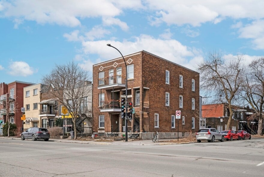 2347 Boul Rosemont, Montréal, QC for sale - Building Photo - Image 2 of 2