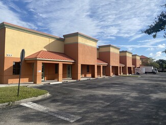 Plus de détails pour 413 NE Van Loon Ln, Cape Coral, FL - Flex à vendre