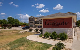 Plus de détails pour 651 E McGregor Dr, Mc Gregor, TX - Multi-résidentiel à vendre