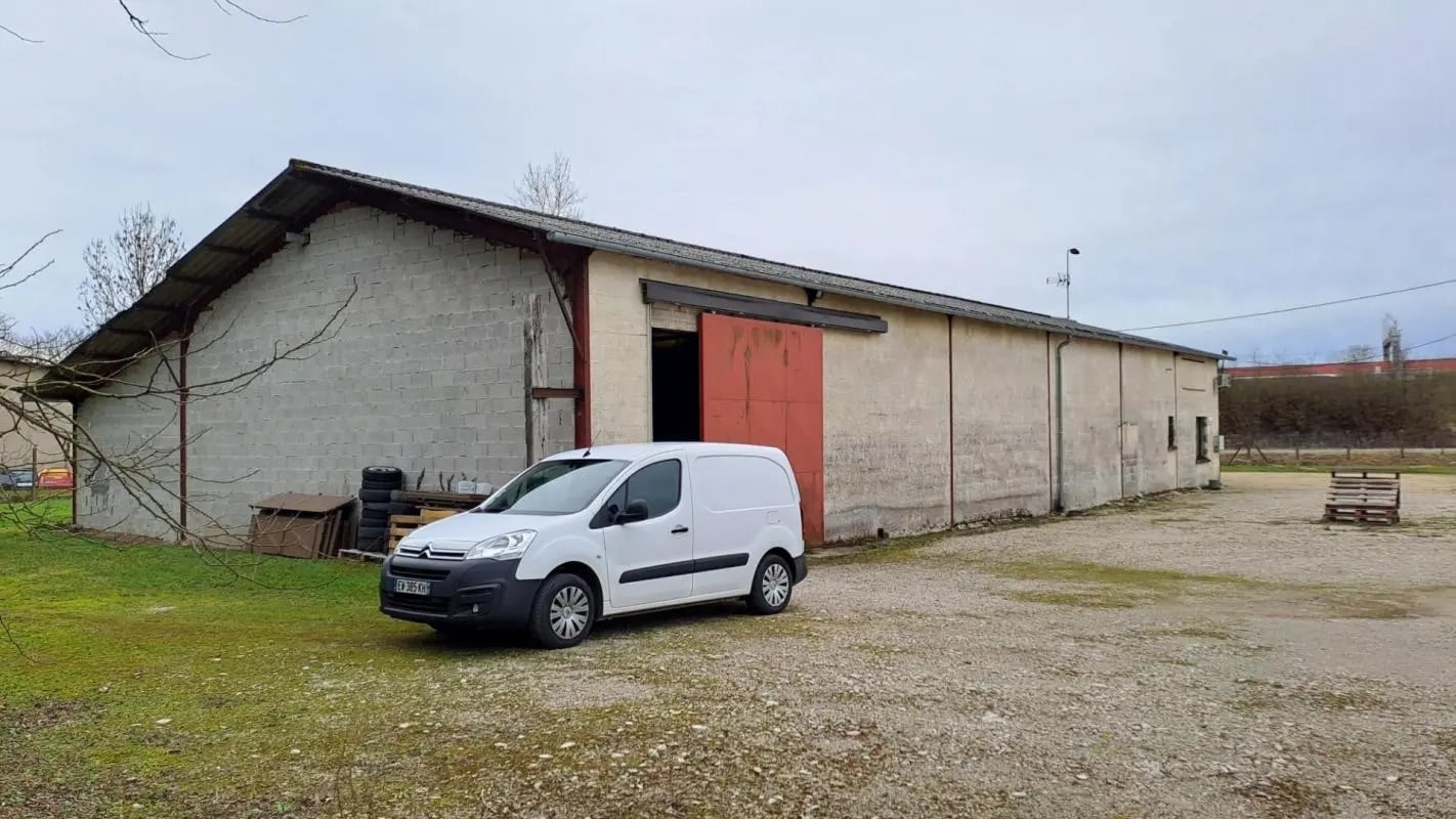 Flex in  for lease Building Photo- Image 1 of 3