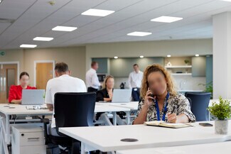 Plus de détails pour 1A The Parklands, Bolton - Bureau à louer