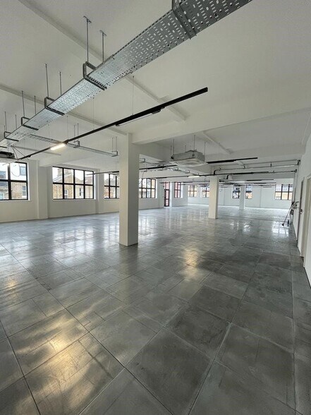 3 Victorian Grv, Londres à louer - Photo du bâtiment - Image 3 de 27