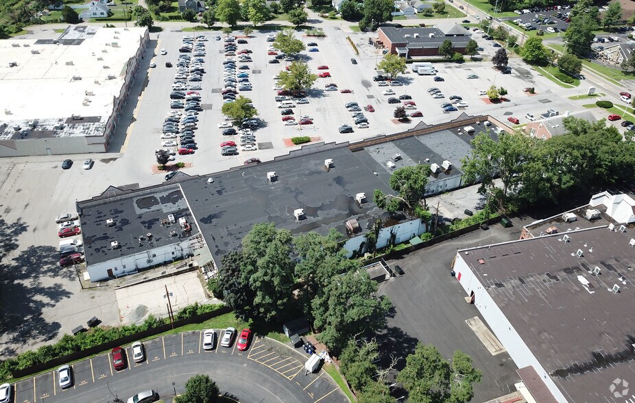 982 Main St, Fishkill, NY for lease - Aerial - Image 3 of 32