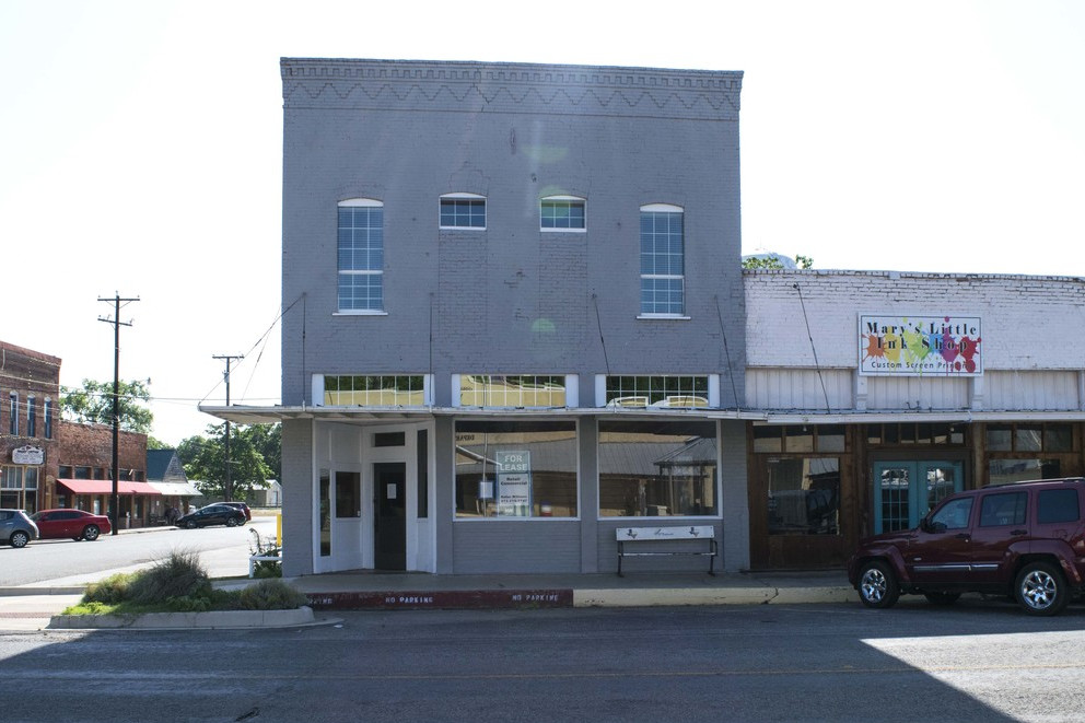 100 N Main St, Collinsville, TX for sale Building Photo- Image 1 of 1