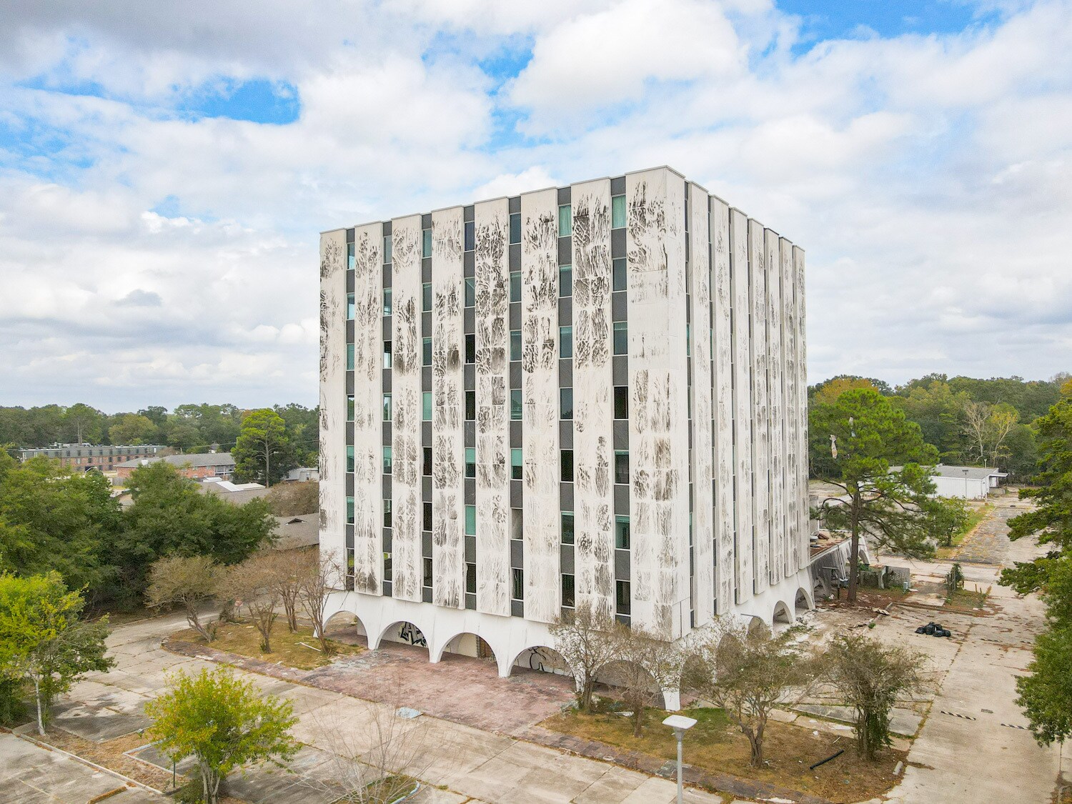 10225 Florida Blvd, Baton Rouge, LA à louer Photo du bâtiment- Image 1 de 10