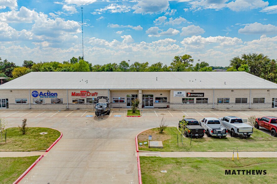 980 E State Highway 121, Lewisville, TX à vendre - Photo du bâtiment - Image 2 de 3