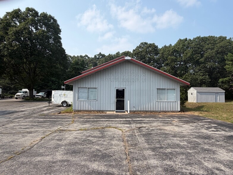 15025 Cleveland St, Spring Lake, MI for lease - Building Photo - Image 2 of 3