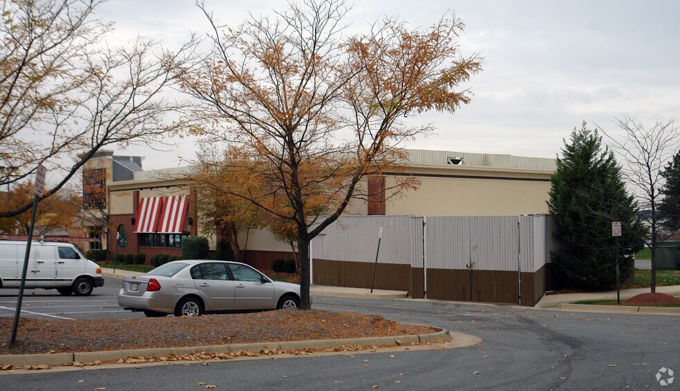 45990 Waterview Plz, Sterling, VA à louer - Photo du bâtiment - Image 2 de 2