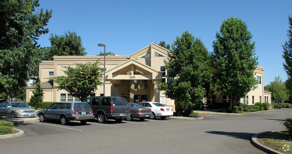 1125 Darlene Ln, Eugene, OR à vendre - Photo du bâtiment - Image 2 de 16