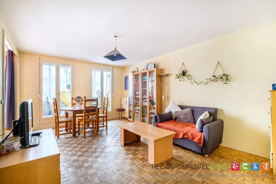 Office in Lyon for sale - Building Photo - Image 3 of 9