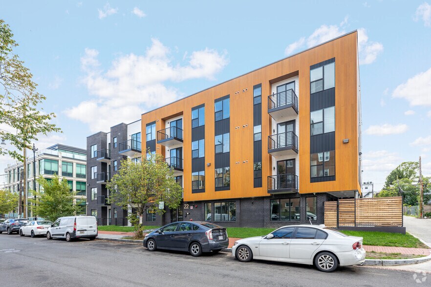 22 Kennedy St NW, Washington, DC à louer - Photo principale - Image 1 de 27