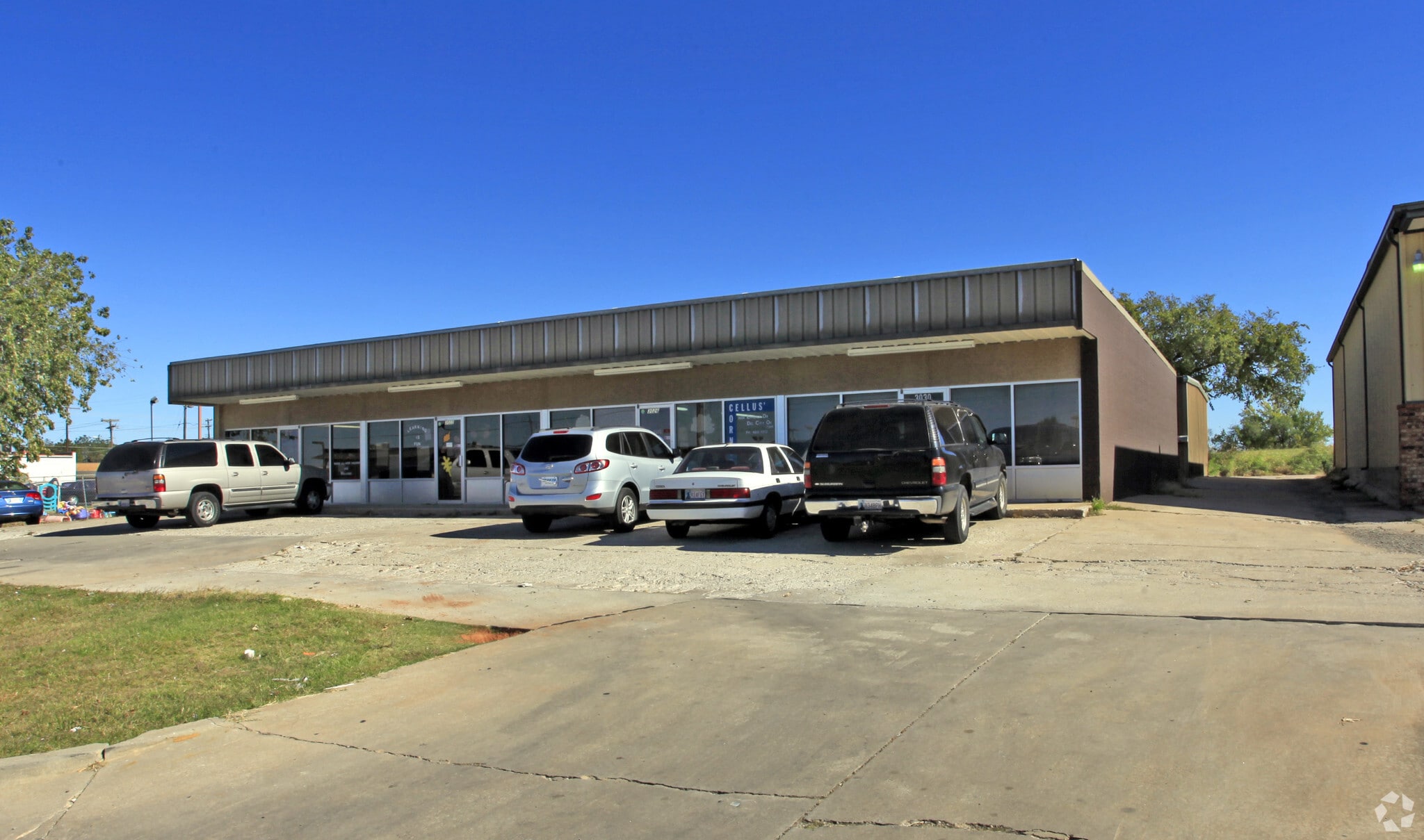 3018-3030 Epperly Dr, Oklahoma City, OK for lease Primary Photo- Image 1 of 22