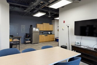 856 Hercules Dr, Colchester, VT à louer Photo intérieure- Image 2 de 8