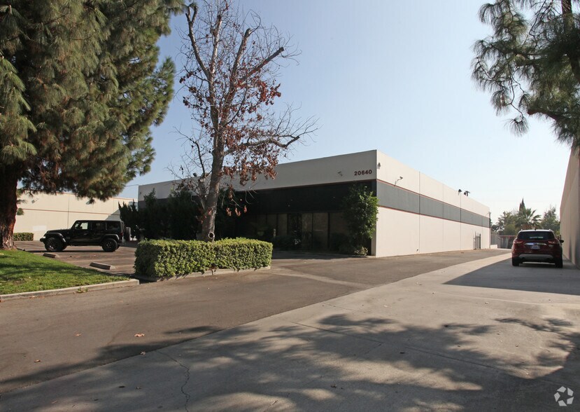 20640 Bahama St, Chatsworth, CA à louer - Photo du bâtiment - Image 3 de 6