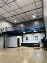 529 SH 46 E, Boerne, TX for lease Interior Photo- Image 1 of 5