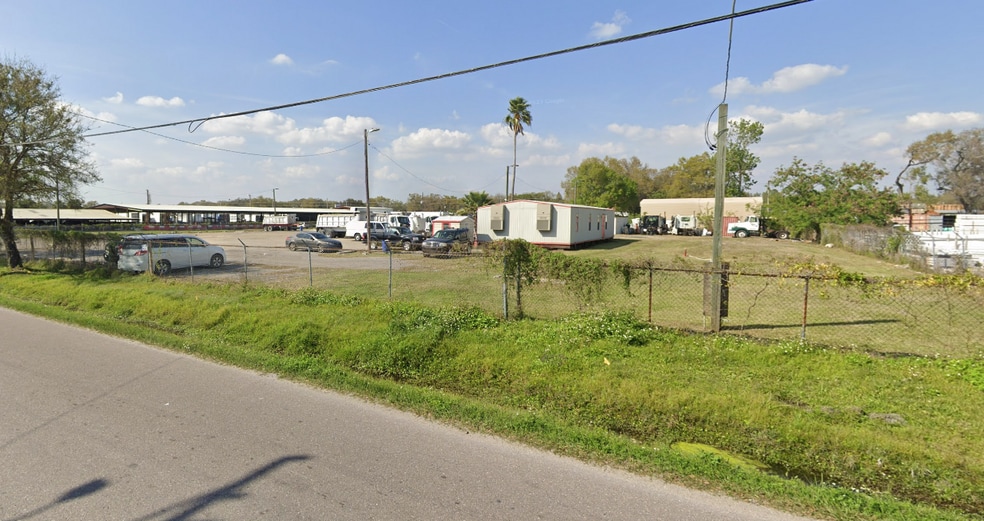 6910 E 14th St, Tampa, FL for lease - Building Photo - Image 3 of 5