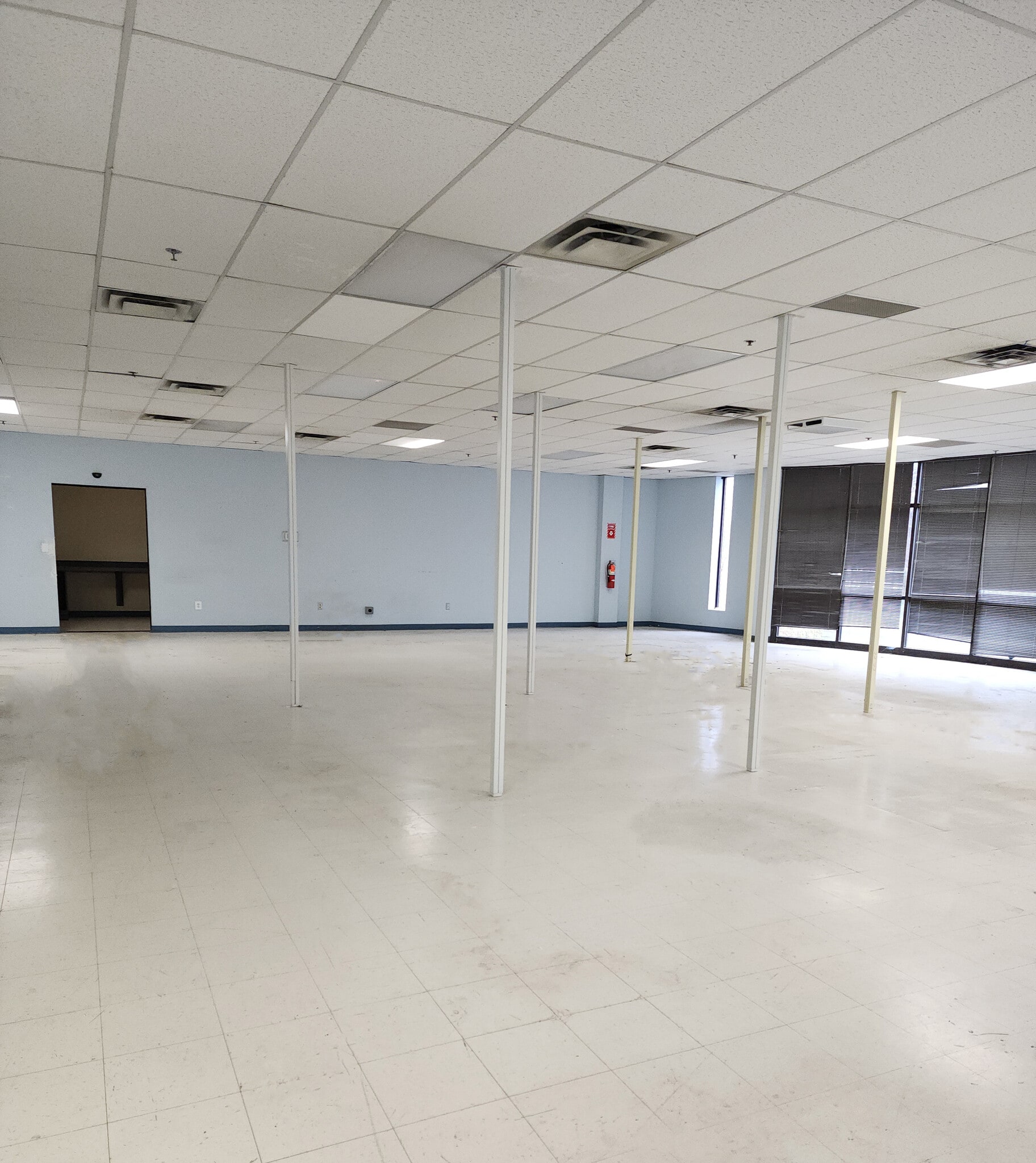 100 Grove Rd, West Deptford, NJ for lease Interior Photo- Image 1 of 2