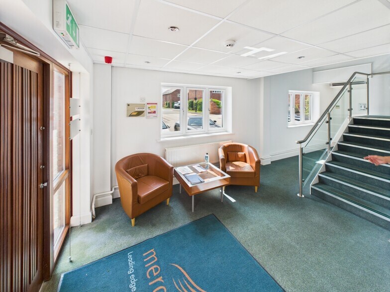 Park Ln, Chester for lease - Interior Photo - Image 2 of 5